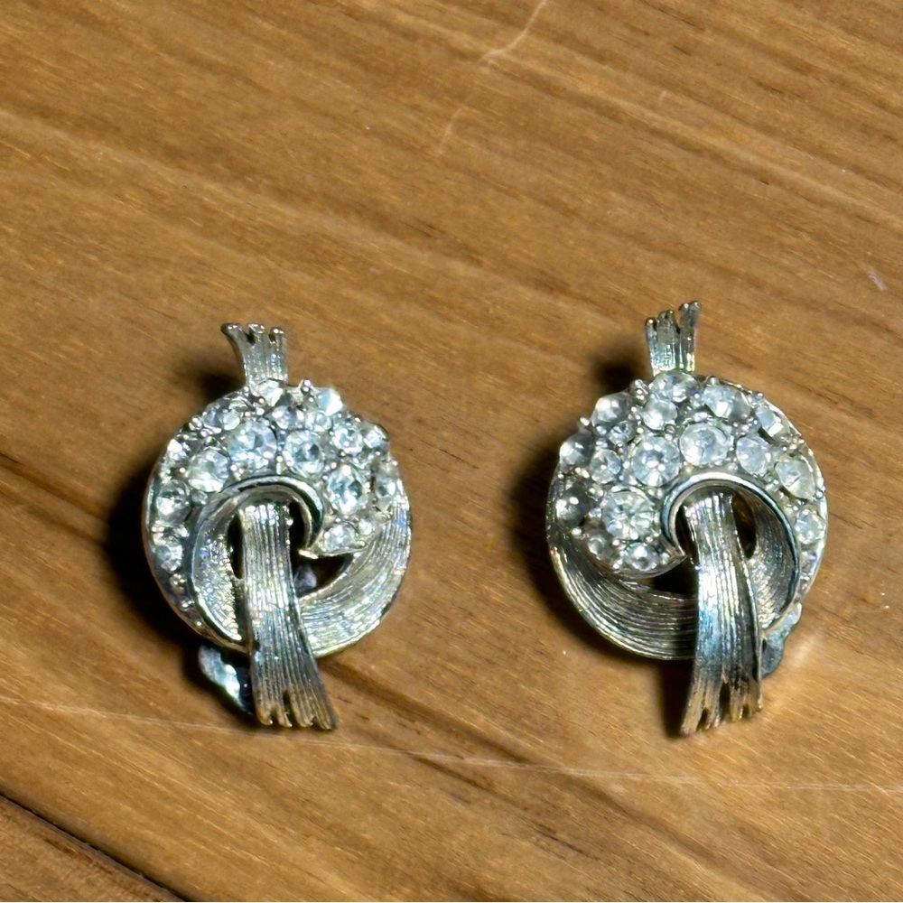 Vintage Lisner Rhinestones Clip Earrings